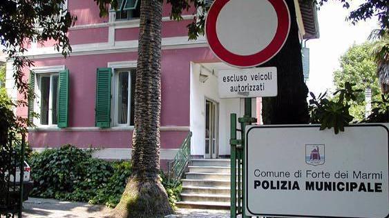 Dimezzato il valore della sede dei vigili all’asta del Comune
