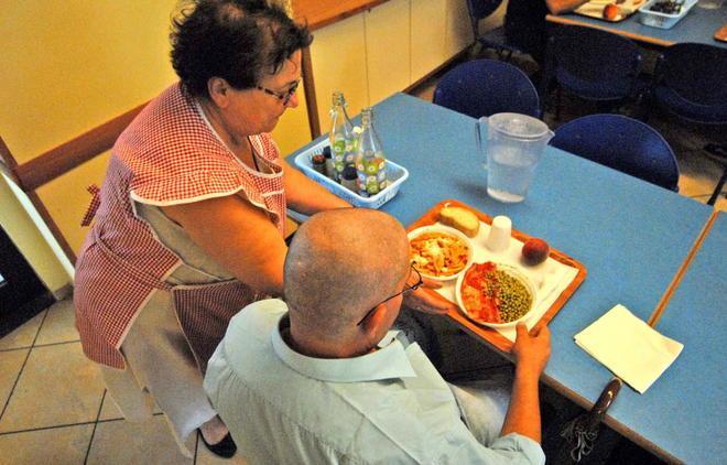 Sempre più italiani in cerca di aiuto ai centri della Caritas 