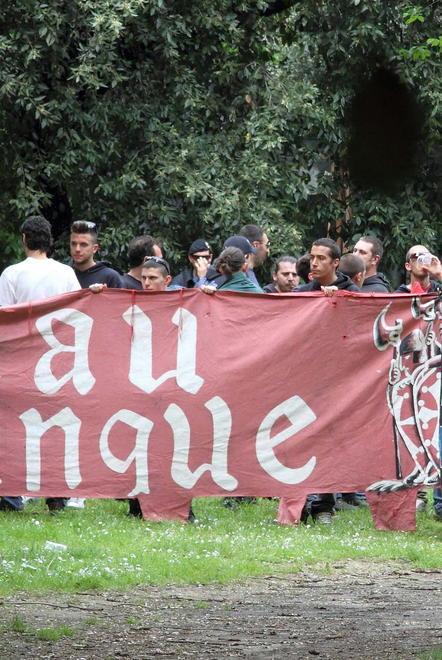 La trasferta e la pagina contro le diffide
