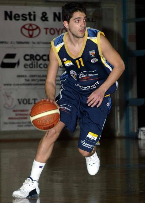 Abc con i cerotti nel tempio del basket 