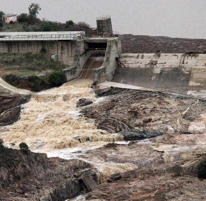  Omodeo, zittite le vecchie sirene 