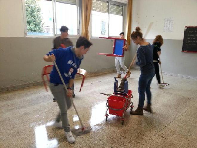 Aule sporche e impianti non a norma, protestano gli studenti 