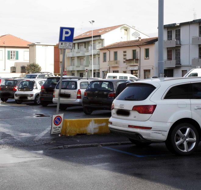 Sconto sul pass residenti: 10 euro per la prima auto 