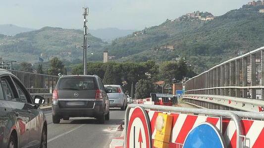 Raccolta di firme per riaprire al traffico la via del Gallo