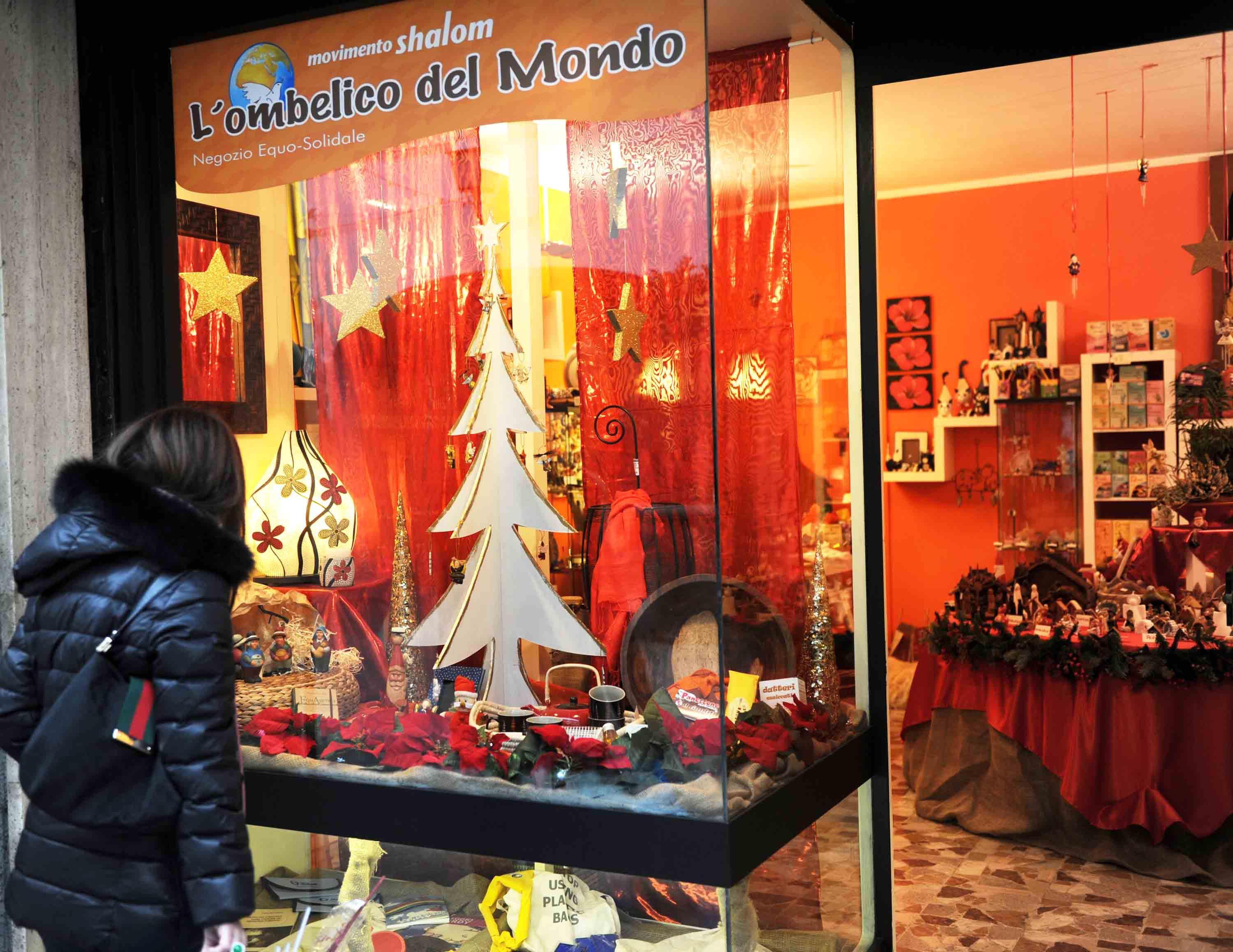 Shalom, da San Miniato il kit per illuminare le capanne 