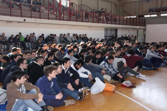 Troppi studenti: Buzzi e Cicognini-Rodari pensano al numero chiuso 
