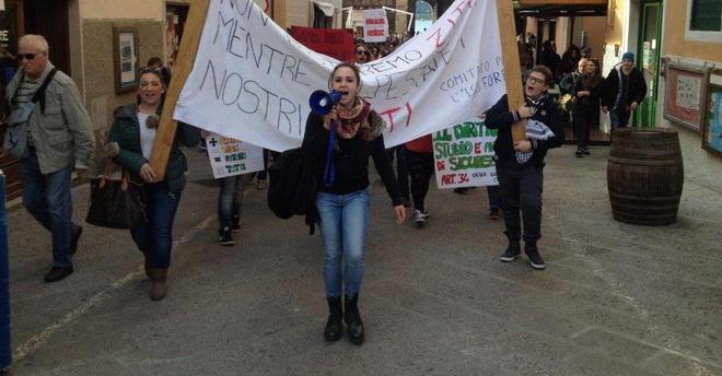 «Non vogliamo l’amianto a pochi metri dalle classi» 