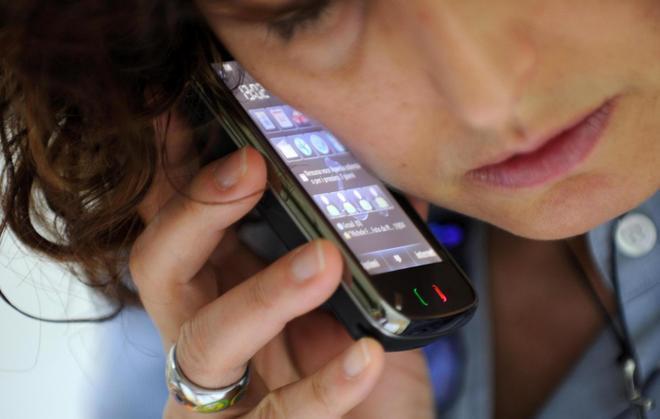 Cellulari, spese giù da 8mila a 2mila euro 