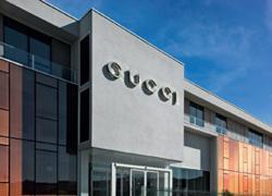 Assunzioni alla Gucci. Occasioni per i giovani con il colosso Nestlé 