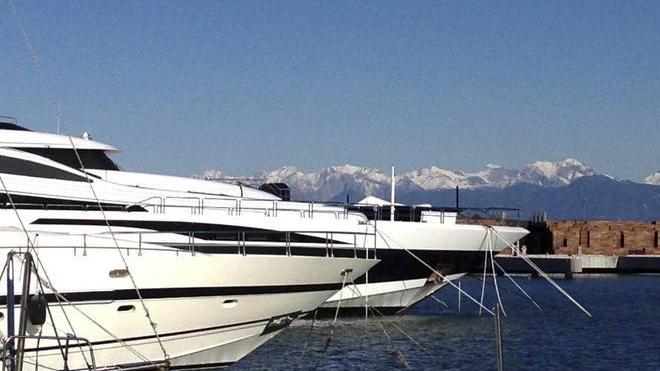 Al porto di Marina stanno svernando tre mega-yacht