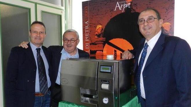 La sterilizzatrice in dono per un ospedale in Africa