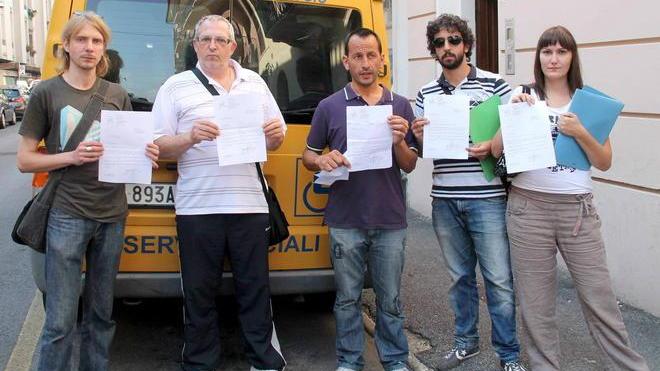 Licenziati e costretti a pagare una multa