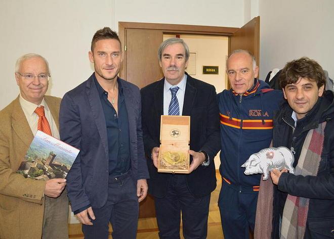 A Totti un tartufo di San Miniato