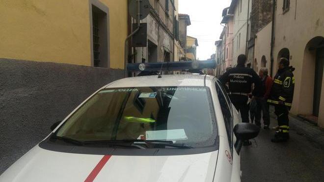 Causa incidente e fugge ma viene scoperto e denunciato