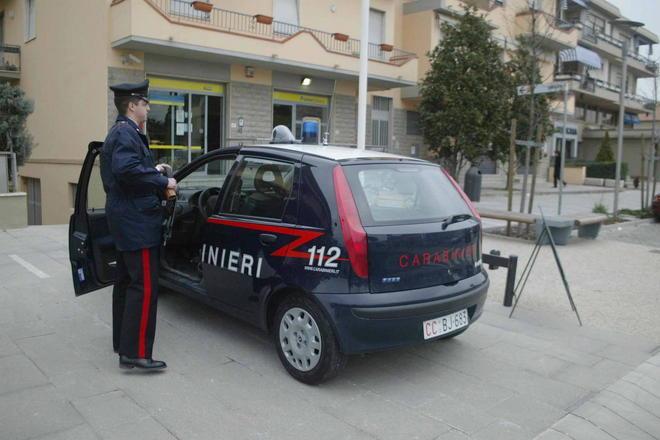 Finisce ai domiciliari per resistenza a pubblico ufficiale 