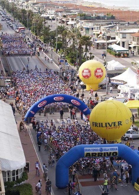 Le diciotto candeline della Granfondo della Versilia 