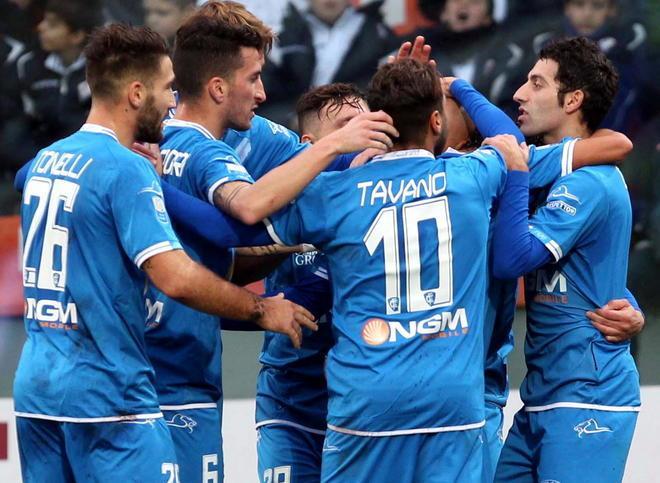 Sarri sprona i suoi «Andiamo per il tris» 
