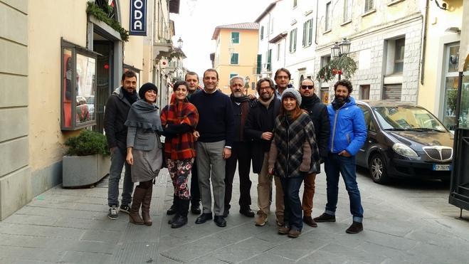 Santa Trinita si addobba e lancia gli eventi del Natale