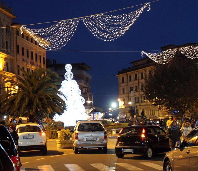 Consentire il traffico verso il viale Verdi 