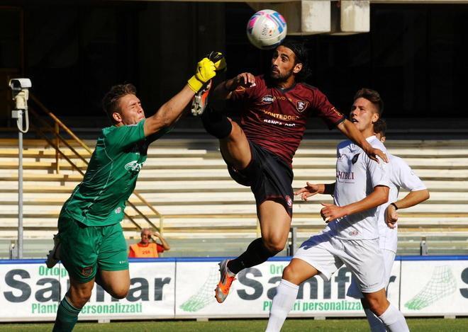 Pisa-Salernitana: giovani contro anziani 