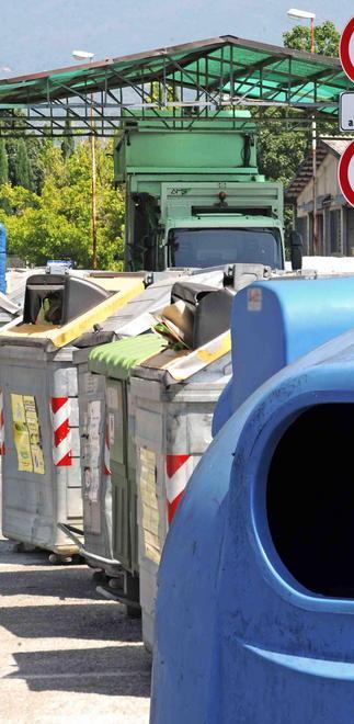Rifiuti, variante separata per i due centri raccolta piccoli