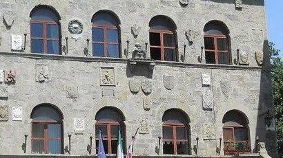 Il mistero del “buco” Scontro di cifre sul debito comunale