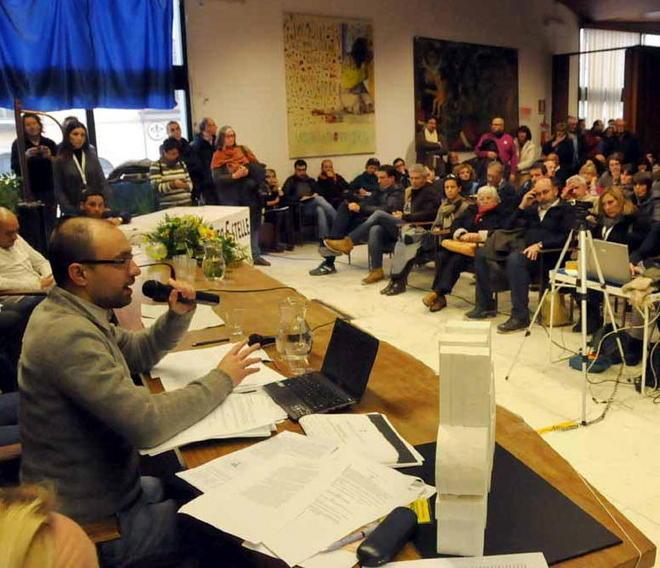 «Svegliatevi carraresi, le cave sono vostre» 