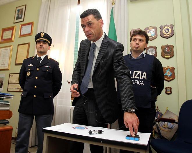 Violentava la convivente davanti ai figli minorenni 