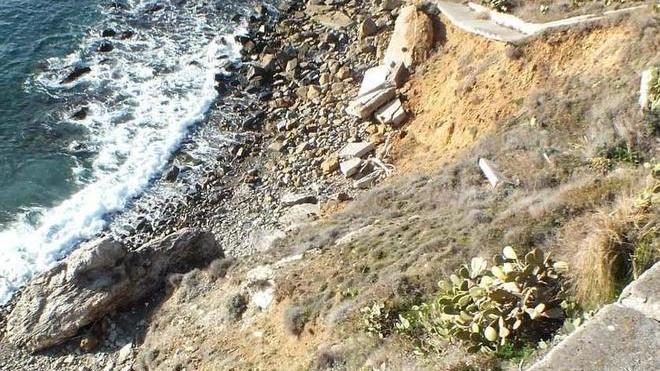 Al via il cantiere per mettere al sicuro la costa Sotto i Frati