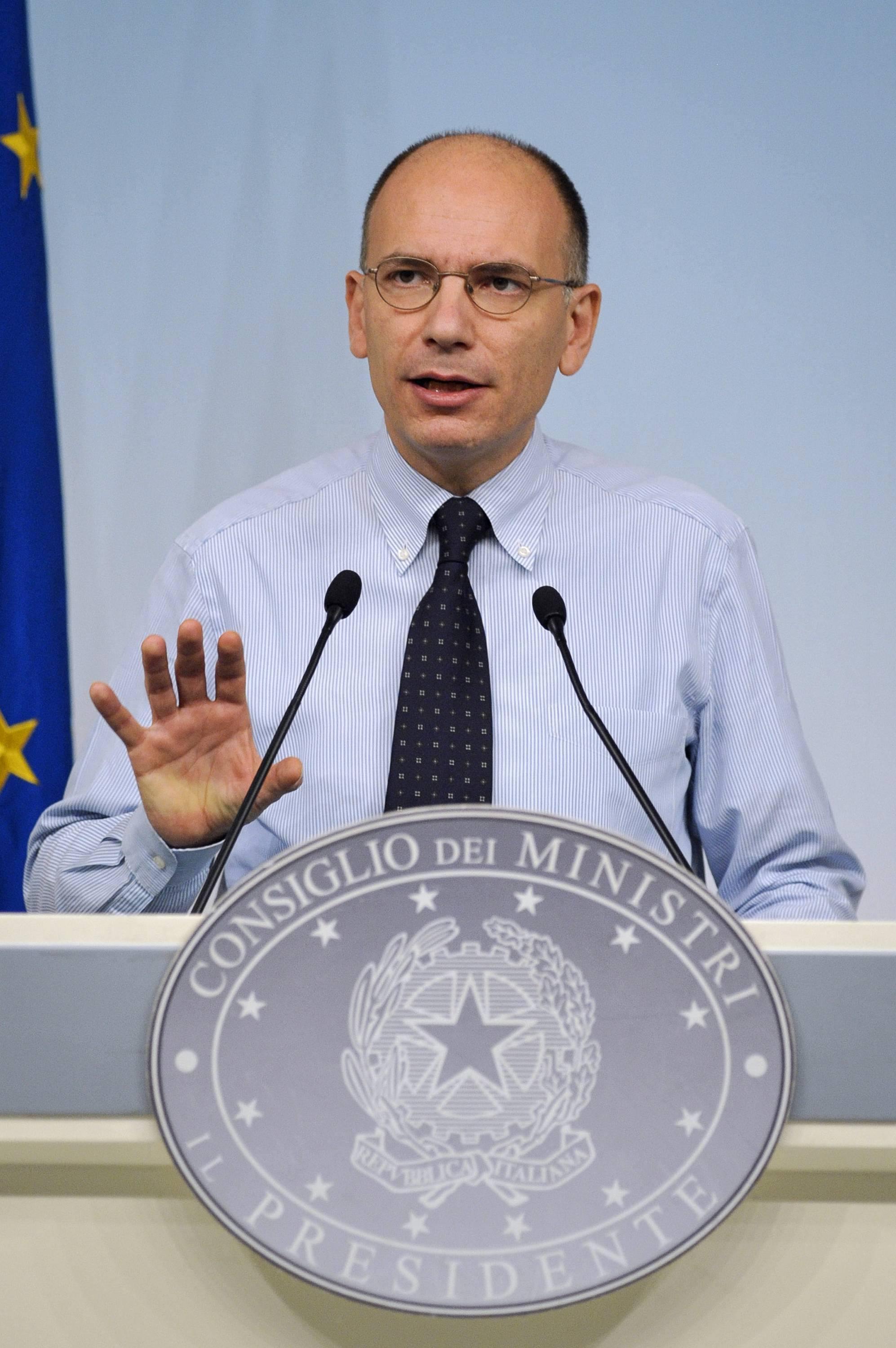 Letta: "Via al nuovo Isee. Basta finti poveri"