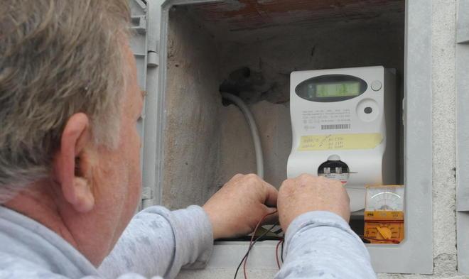Corrente elettrica staccata a un invalido