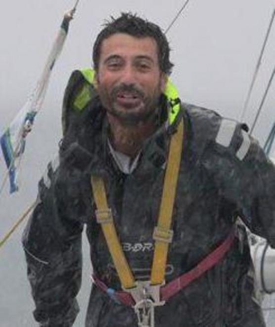 Pedote rompe il bompresso e viene sorpassato nel finale