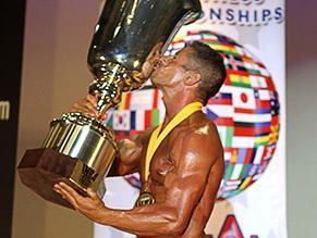 Da Buddusò agli Usa a forza di bicipiti 