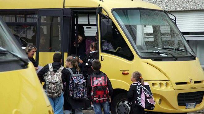 Positivo all’etilometro l’autista dello scuolabus