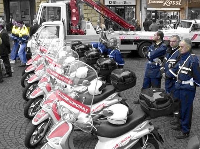 Bocciati dai vigili urbani gli scooter Piaggio Liberty 