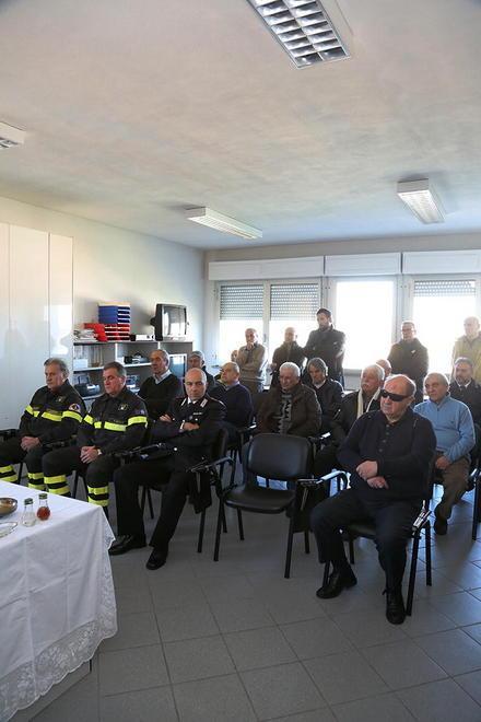 Distaccamento dei vigili del fuoco in festa per la patrona 