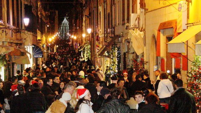 Dai commercianti neanche un euro per il Natale in centro