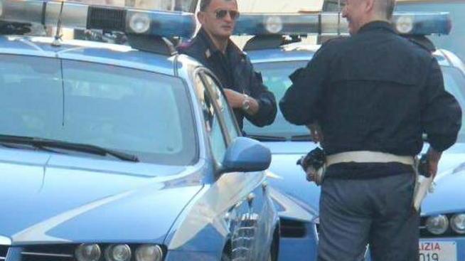 Truffa dello specchietto, settantenne mette in fuga i ladri