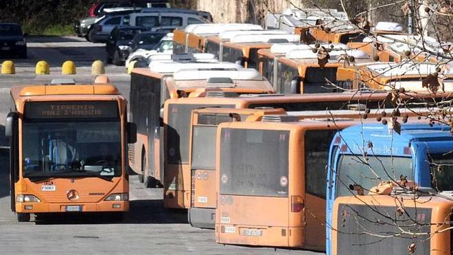 Bloccati i bus, la protesta dei lavoratori
