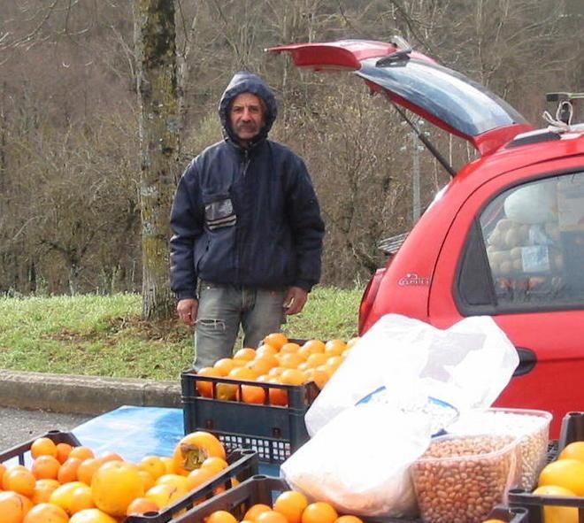 Da ladro per necessità a fruttivendolo al mercato 