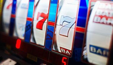 Togliete le slot: portano morte e disperazione 