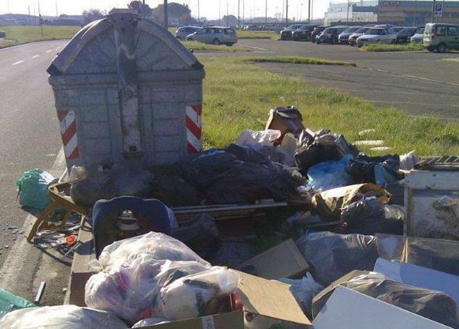Rifiuti abbandonati, individuati gli autori 