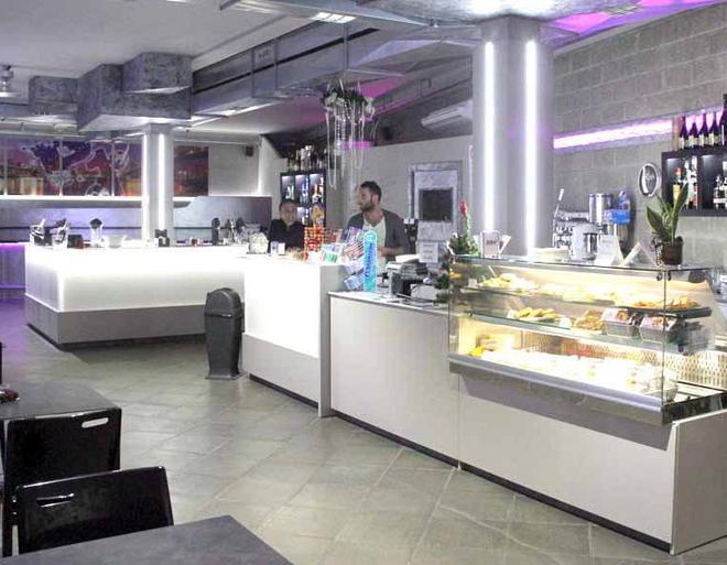 Centro chiuso, fioriscono i locali 