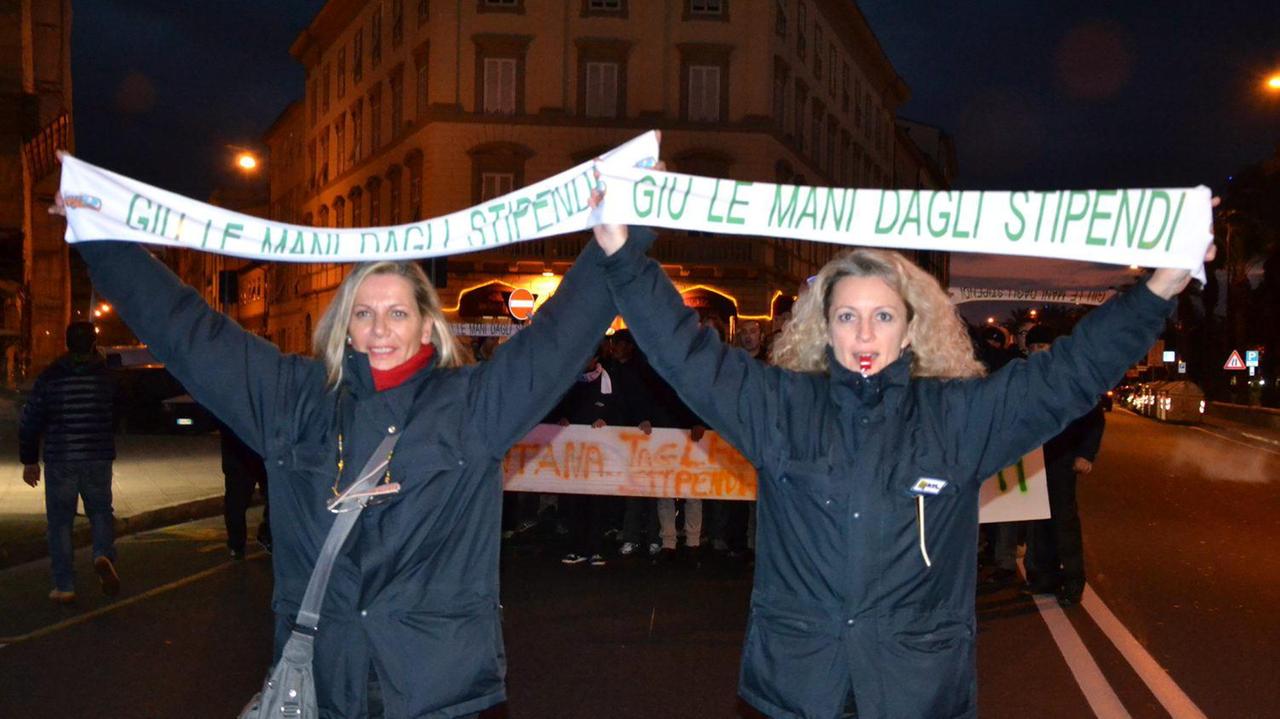 Sciopero a oltranza: gli autisti del Ctt Nord bloccano il servizio