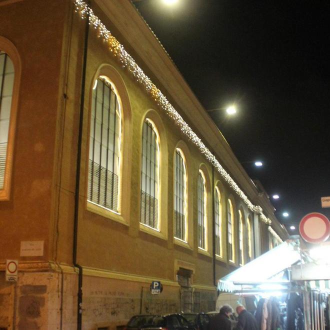 Al mercato centrale e in via dei Pensieri