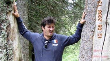 Malore in palestra, arbitro salvato da due spettatori