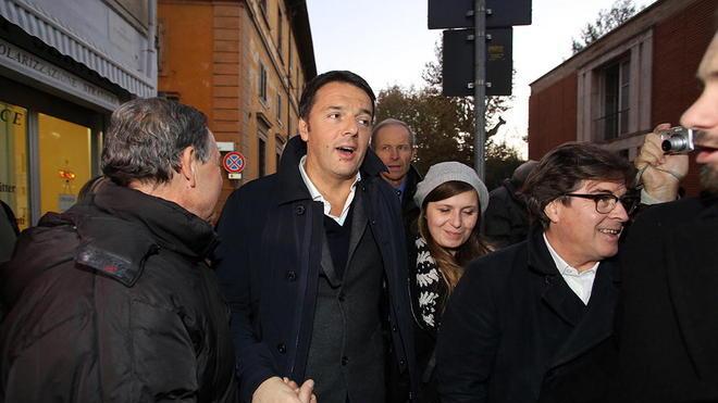 Quattromila in piazza ad acclamare Matteo Renzi