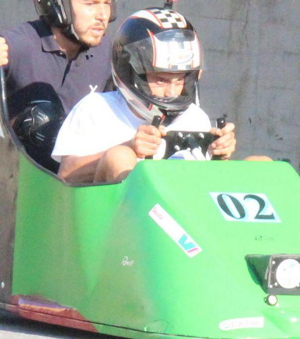 Carretti in gara in collina 