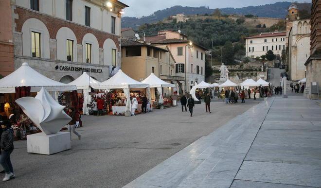 Per il mercatino di Natale è stata una falsa partenza 