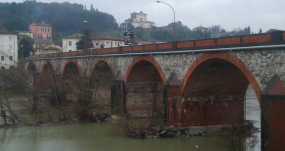 Migliaia di firme per il nuovo ponte 